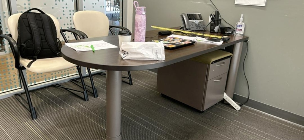 Huddle Table