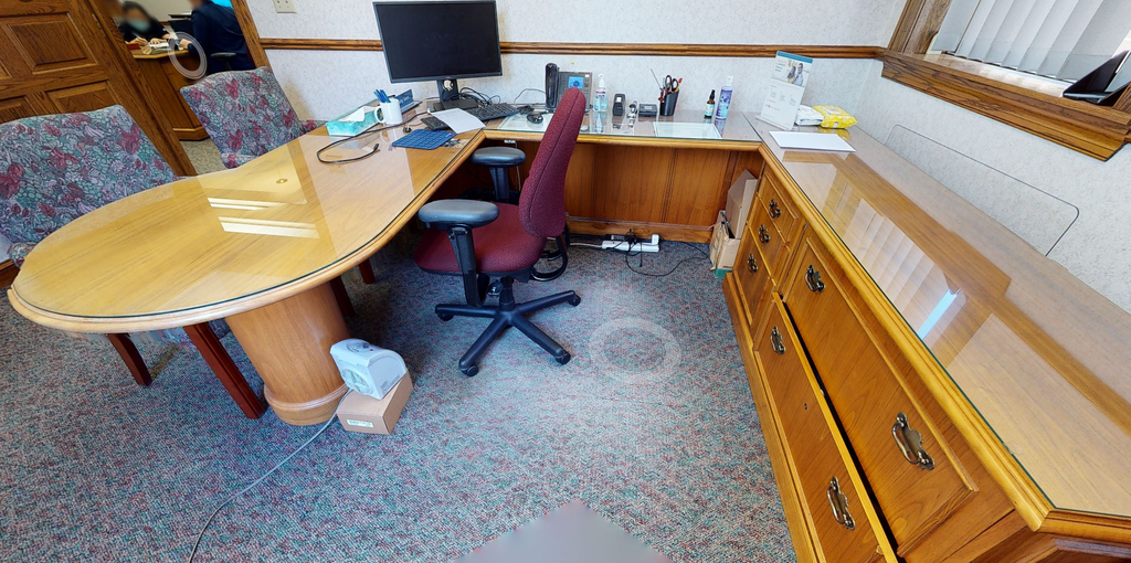 U-Shape Desk 