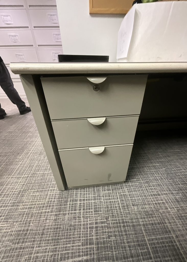 Metal Pedestal, 3-Drawer
