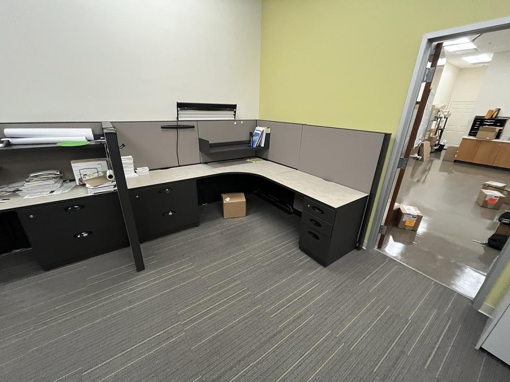 Workstation Cubicles, H29 x W84 x D84 (W90 D89)