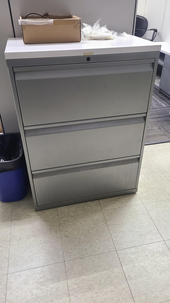 Three-drawer cabinet