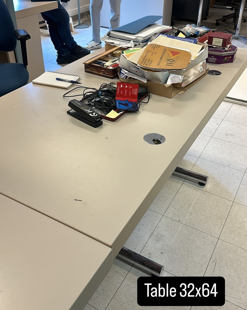 Table (64x32)