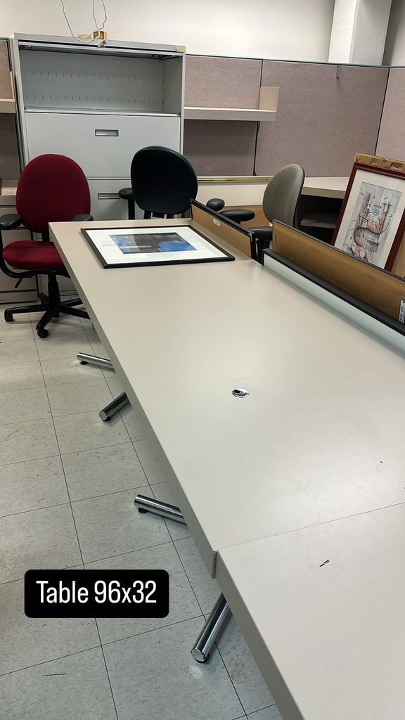 Table (96x32)