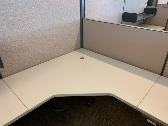 48" X 48" X 24" Work Surface (Corner)