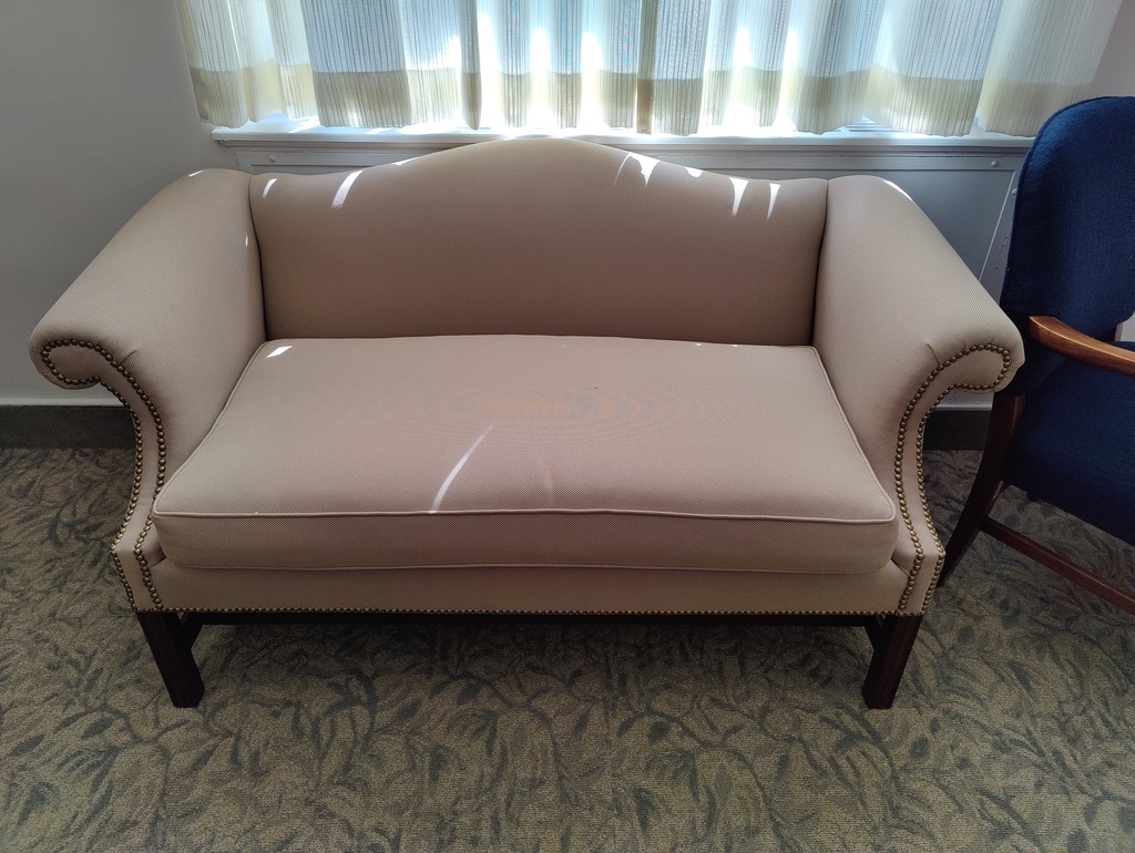 Couch 62x33x30