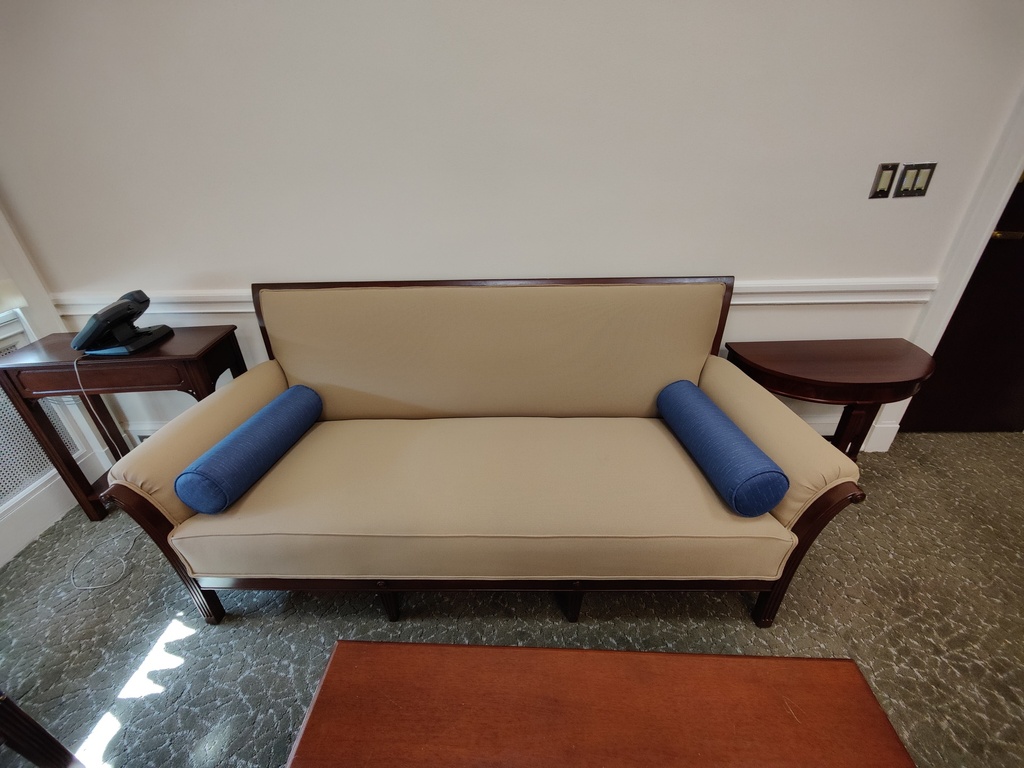 Couch 81x36x35
