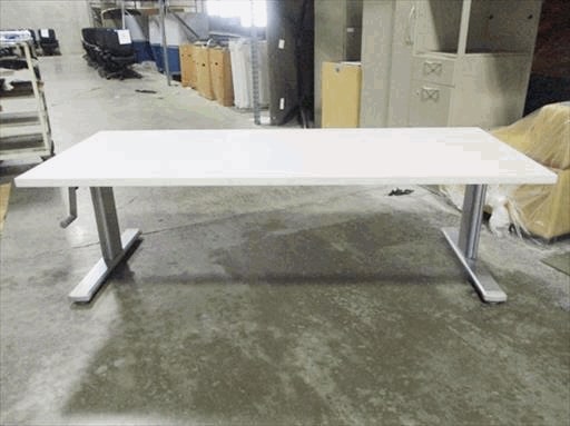 Adjustable Computer Table w/Crank 70x29