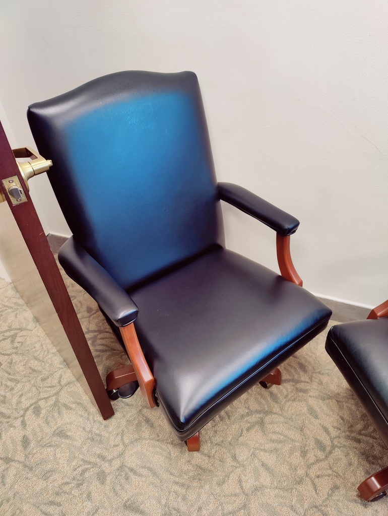 Jasper Group Black Leather Guest Chair