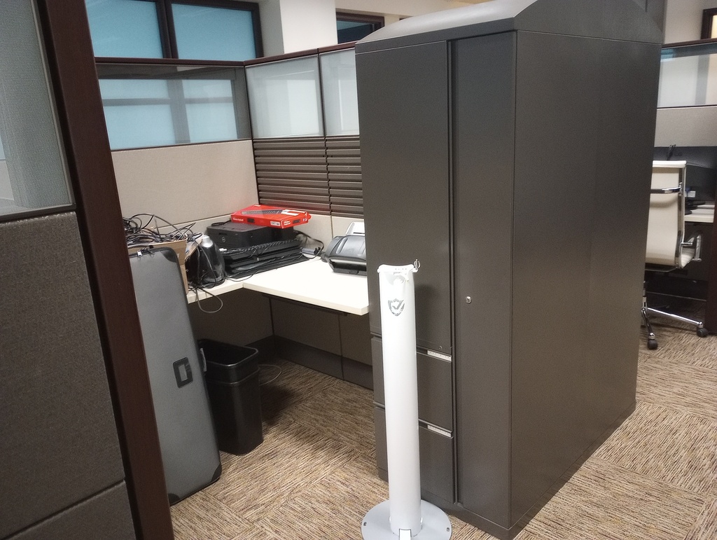 Workstation w/ Storage Tower (7'x8'6")