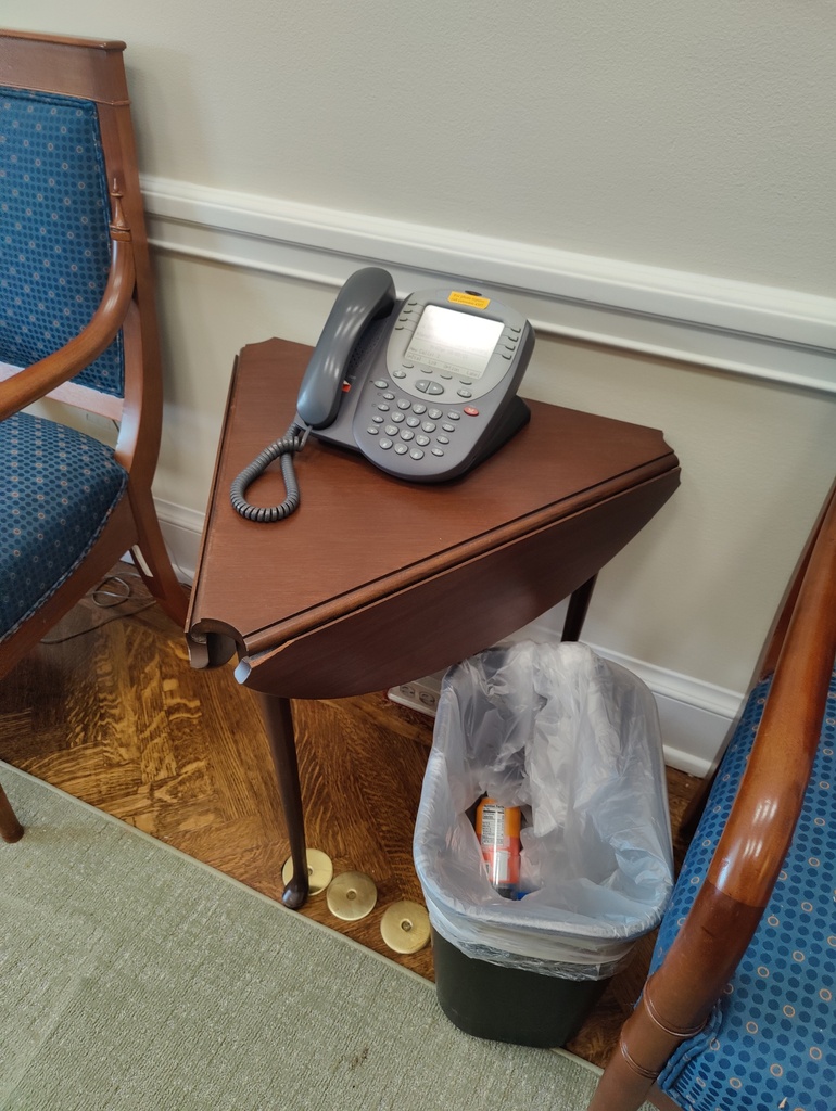 Triangle Side Table with Folding Sides 23x23x24