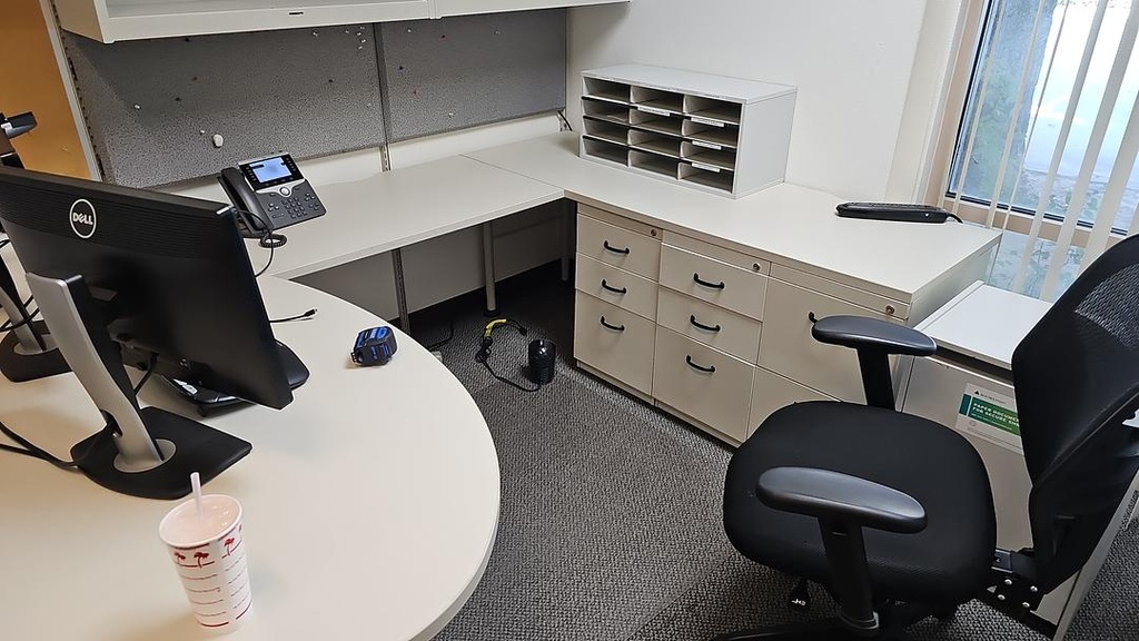 U-Shape Desk