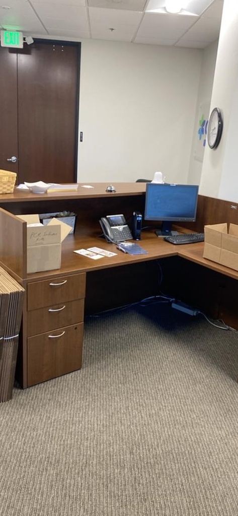 70”35”29” Desk