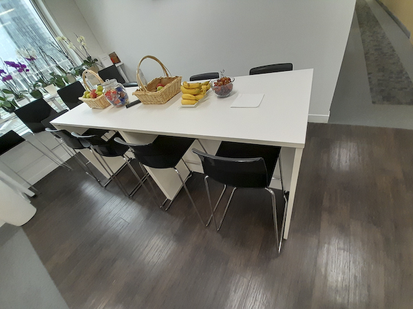High back kitchen stool