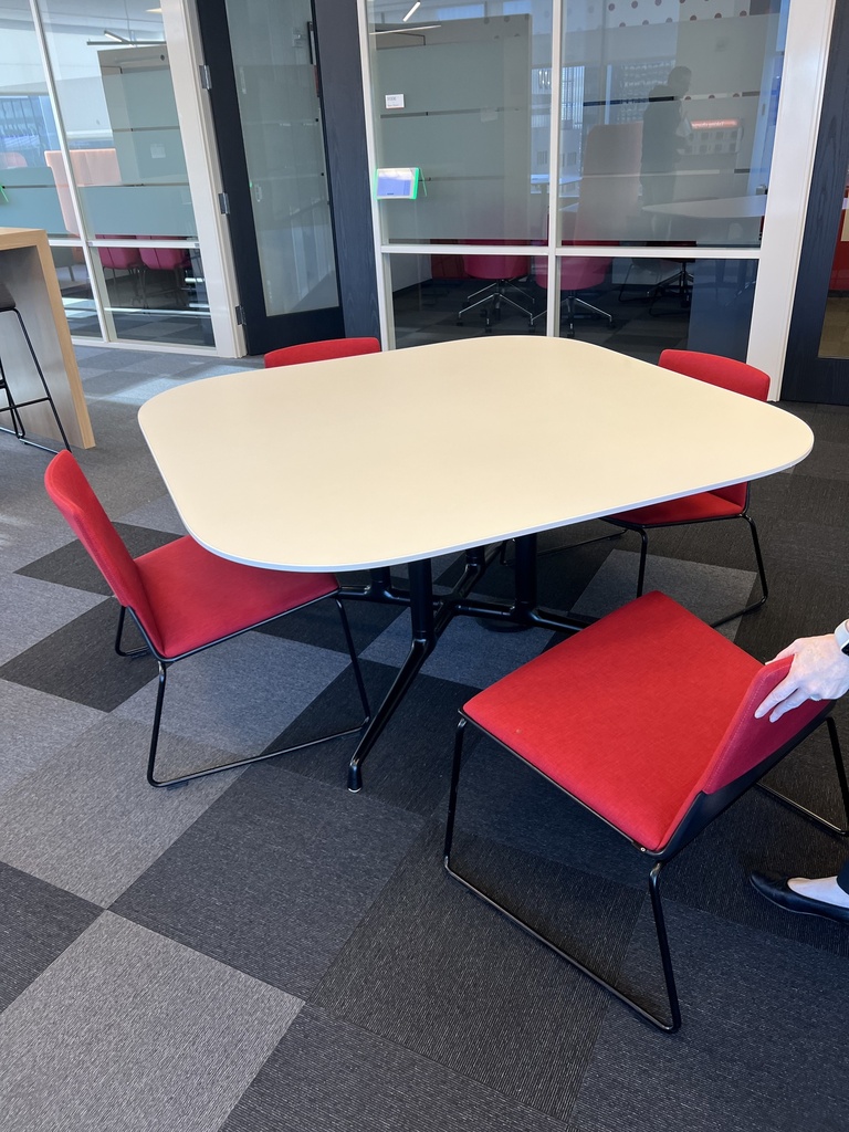 **White Round Tables