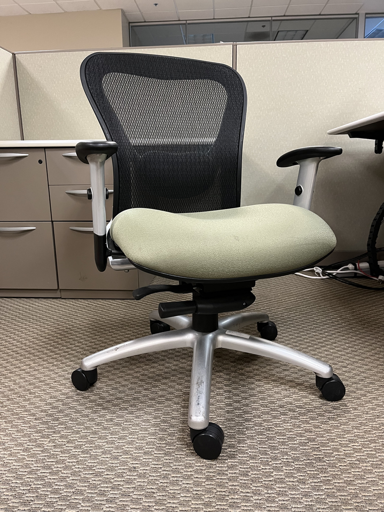 Mesh Task Chair