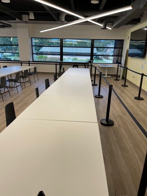 Square White Table 42x42