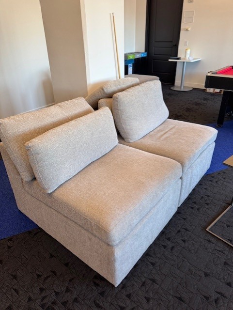  Sectional Sofa (2 pieces)