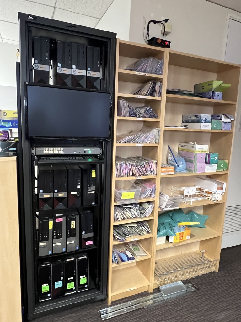 Brown bookcase (tall)