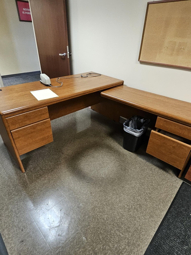 Private Office Desks Light Wood