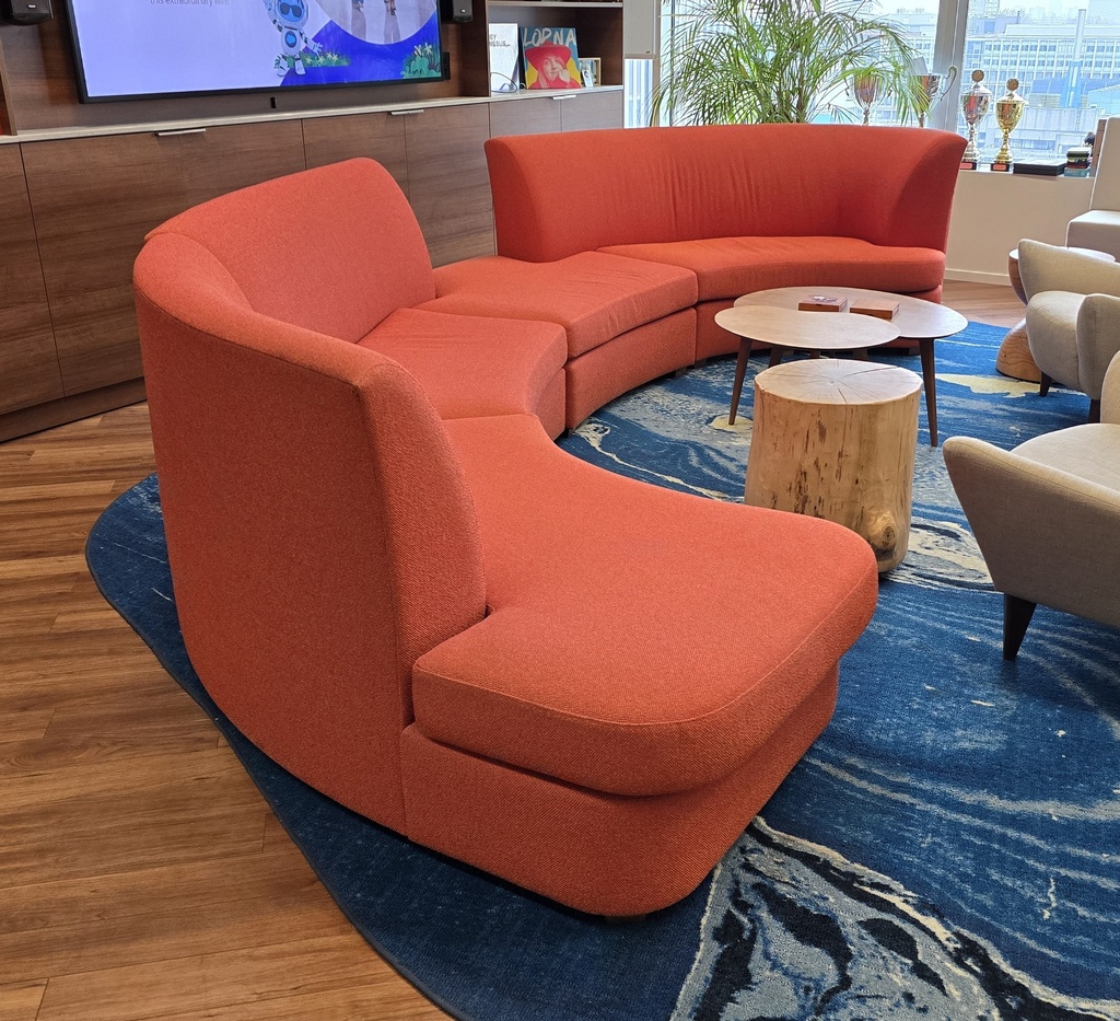  SIC curved couch