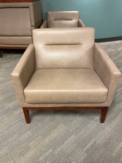 Lounge Chair (Qty: 8)