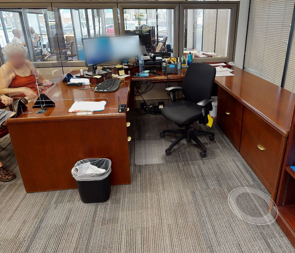 U-Shape Desk 2
