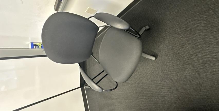 Uno Task Chair in Black