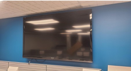 Sharp Aquos TV - 80"