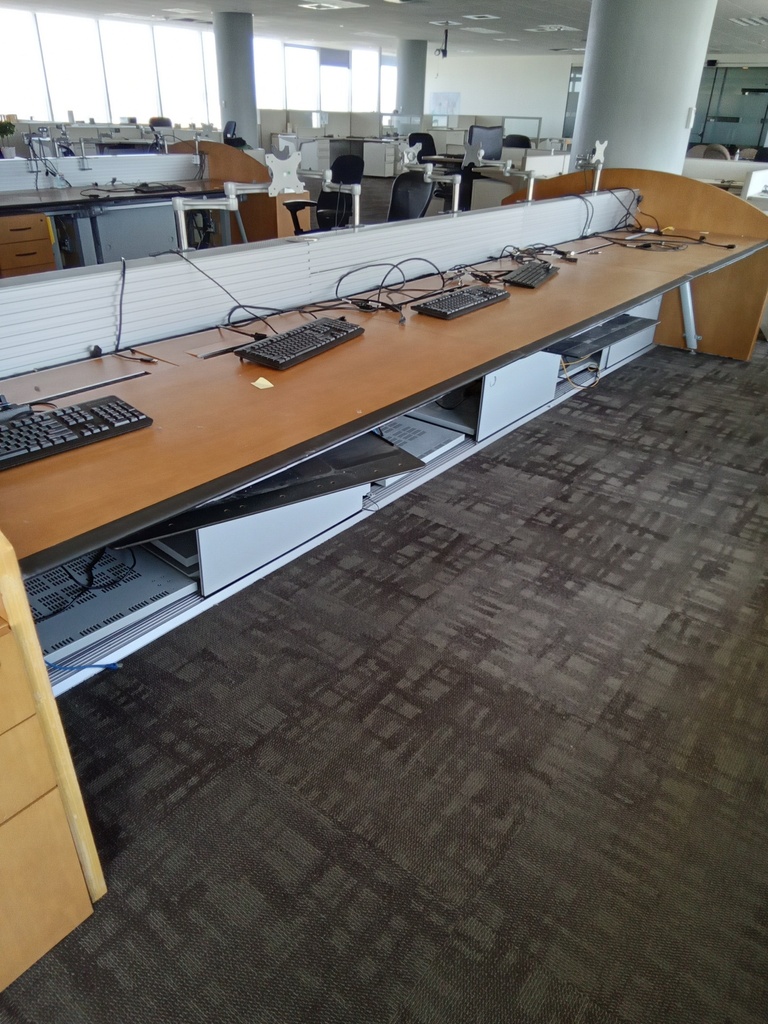Long multi desk 