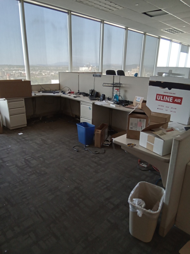 Cubicle style desk 144x60x40