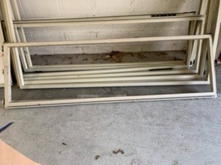 24" Hanging Frames