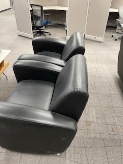 Lounge Chairs 