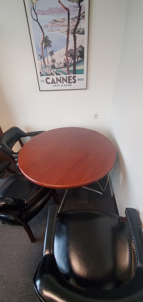 Cherry Wood Round Table