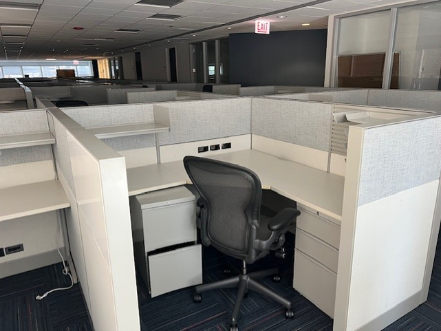 Cubicles (75" x 75")