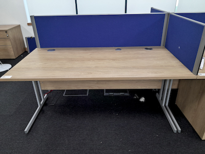 Freestanding Desk