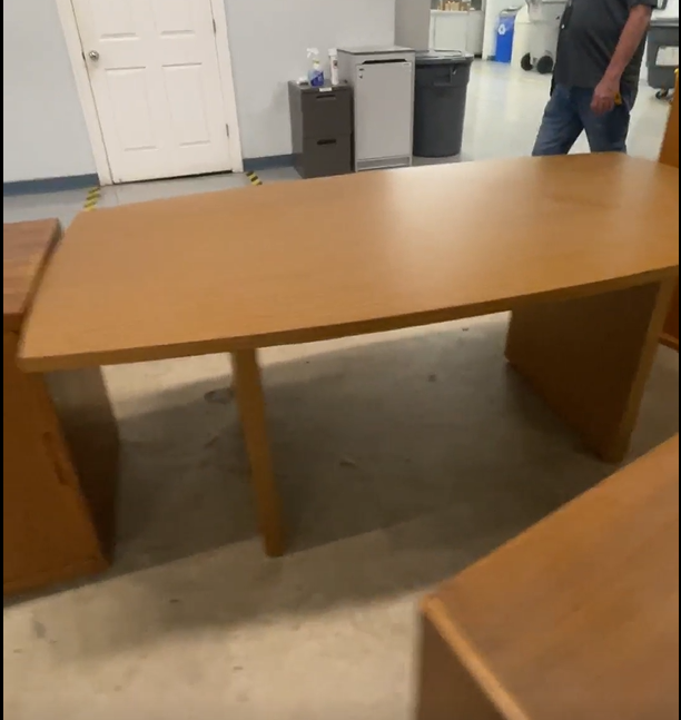 6' Table/Desk