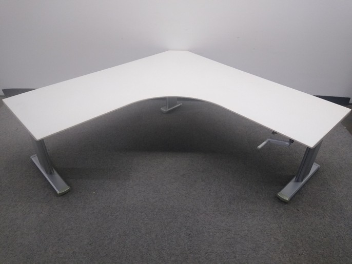 120" Corner White Crank (photo representation)