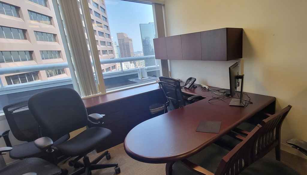 U Shape Desk 6x5x4