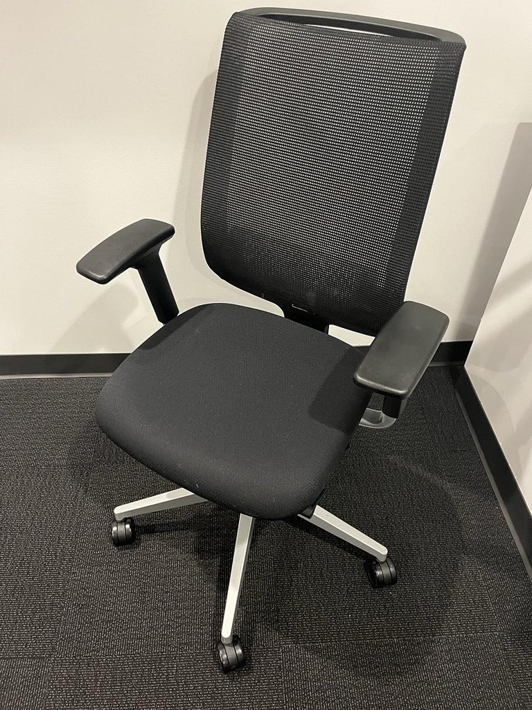Task Chair - Reply