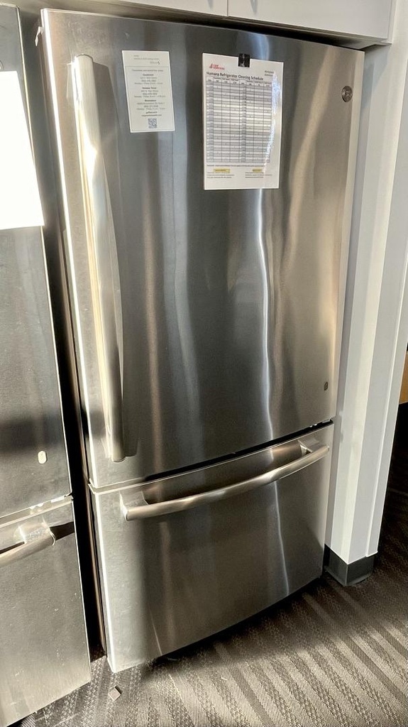Refrigerator - GE