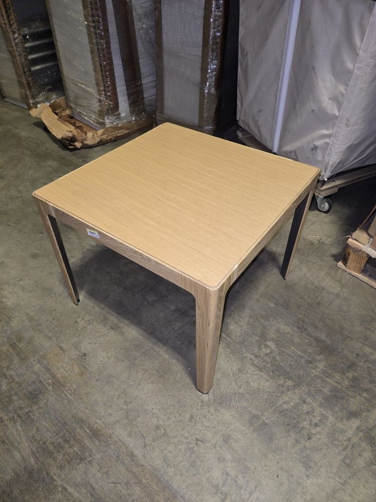 2020 CORNER TABLE
