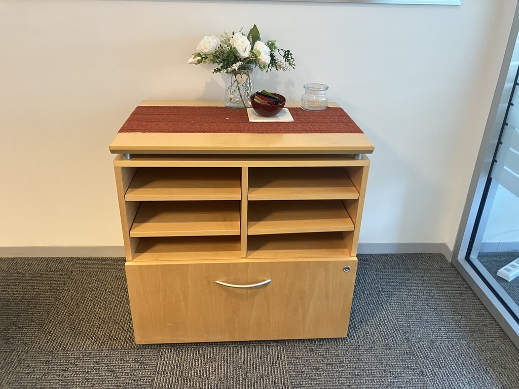 LATERAL FILE WITH 3 SHELVES