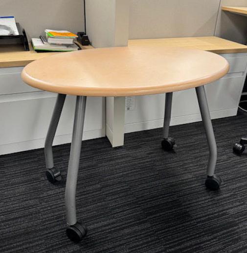 Steelcase Mobile Table - 24 x 36