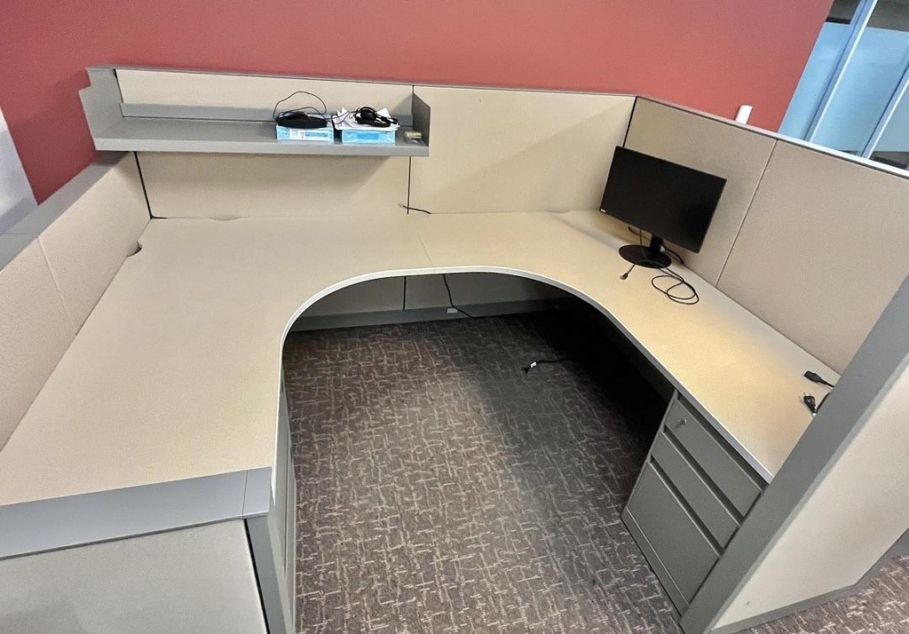 U-Shaped Workstation