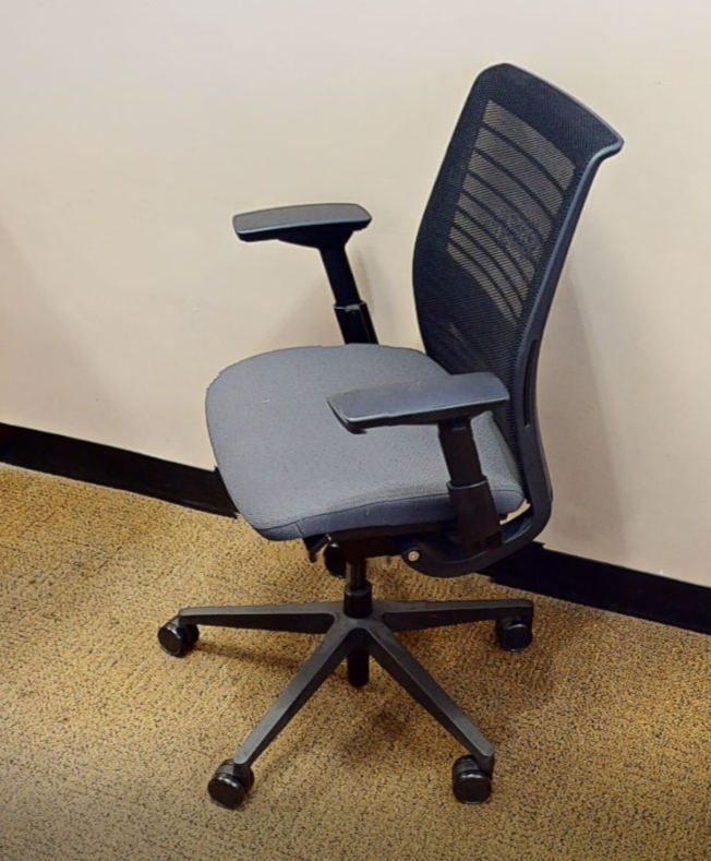 Grey &amp; blk task chair with arms