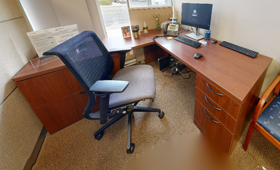 L-shaped desk 72x48