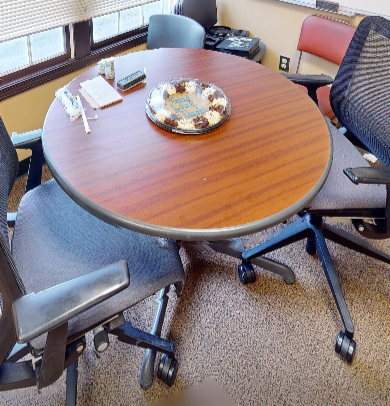 Round meeting table