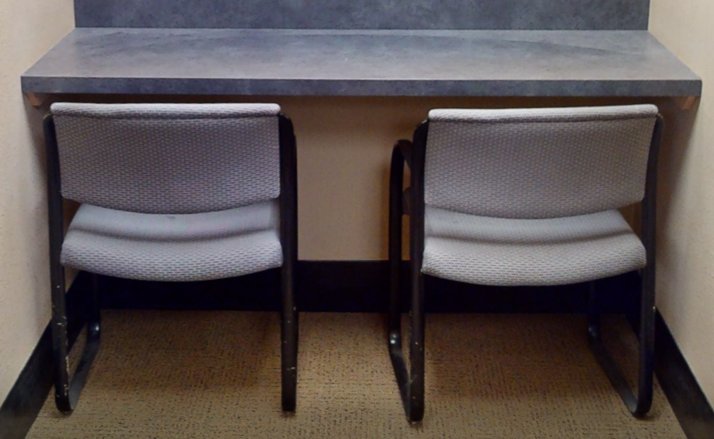 Grey guest chair with arms