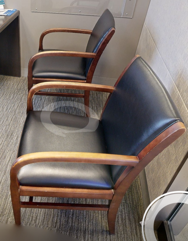 Black guest chair with arms