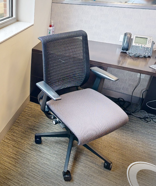 black task chair with arms